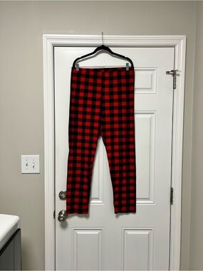 Grace & Emma Plus Size Buffalo Plaid Leggings, Women’s